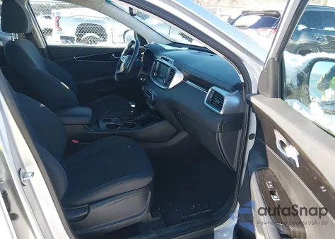 2019 Kia Sorento 2.4L Lx z USA, uszkodzony, nr VIN 5XYPGDA37KG447674